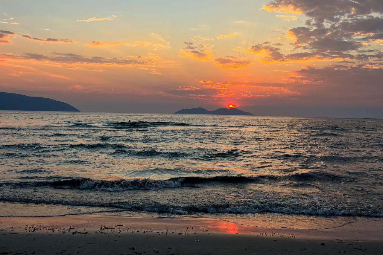 Sealavita, Modern 2 Bedroom Apartment Sea & Sunset View Vlorë Exterior foto